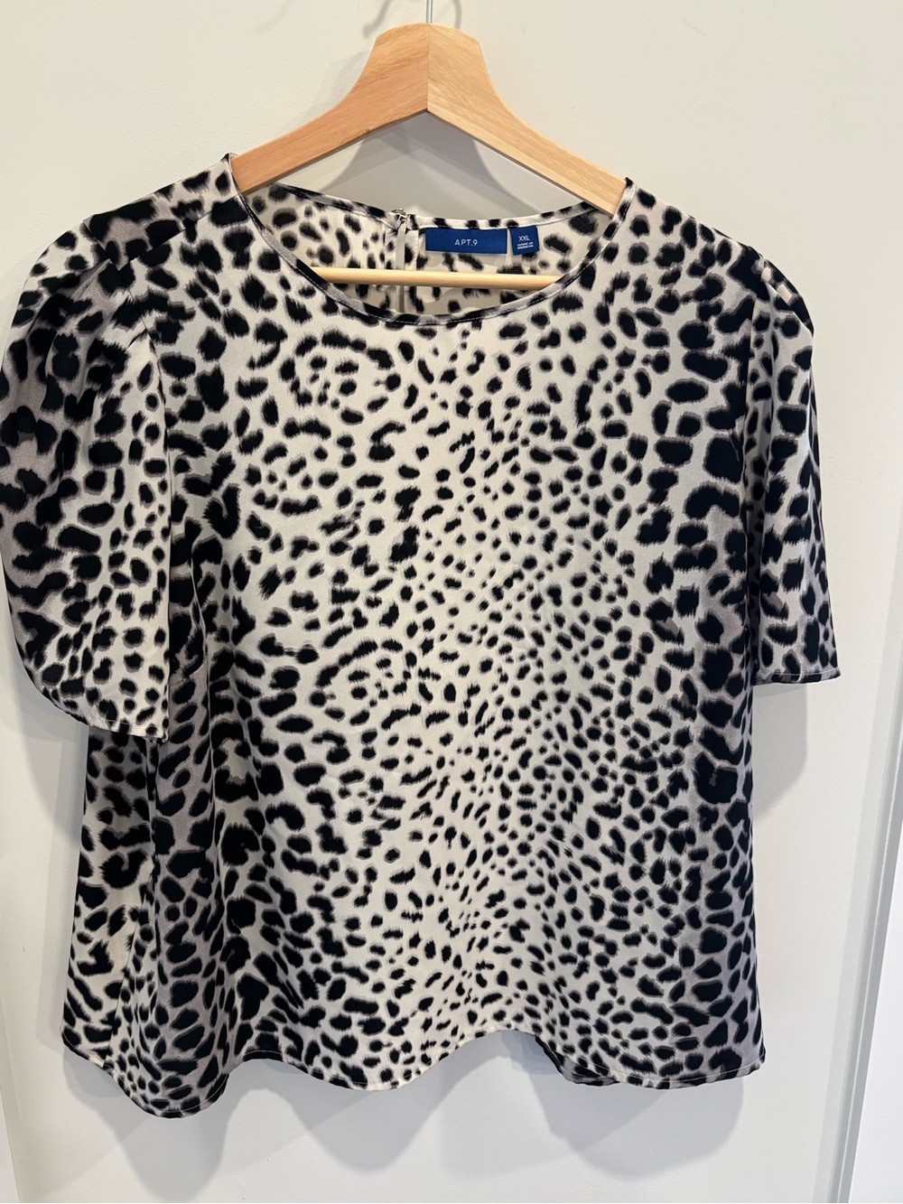 Apt. 9 Black and White Leopard Print Short Sleeve Blouse